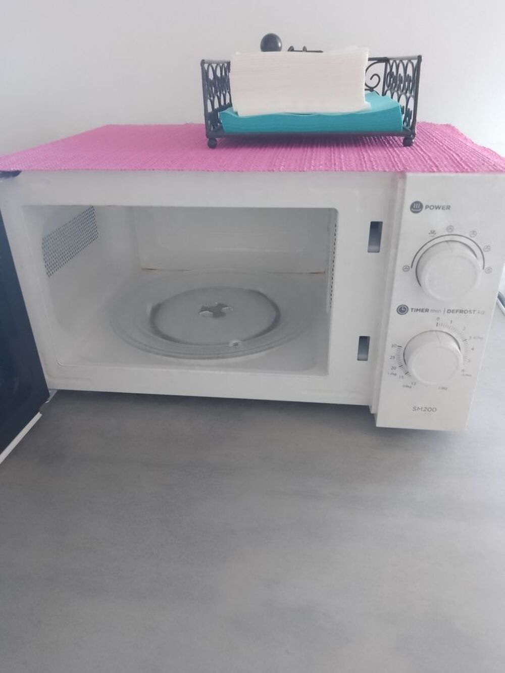 four micro-onde en tbe Electromnager