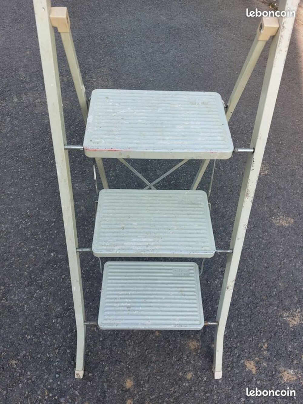 marche pieds /escabeau 3 Marches tr&egrave;s robuste "JP outillage" Bricolage