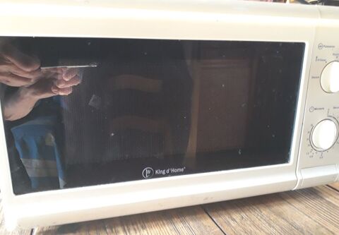 Four micro ondes king d'home Sault (84)