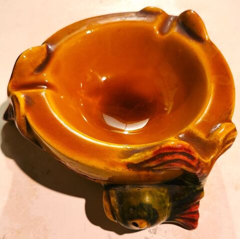 Cendrier en barbotine 5 Challans (85)