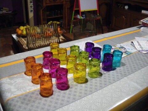 18 verres colors torsads  8 Cals (46)