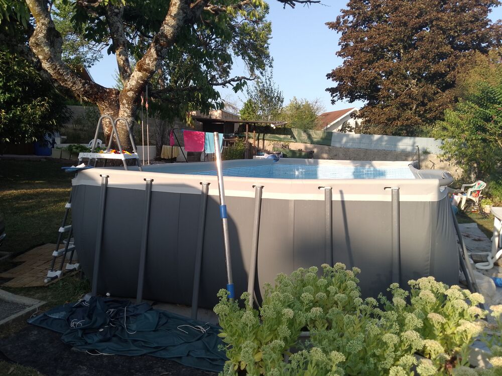 piscine Intex Ultra XTR -7,32 m x 3,66m x 1,32m Jardin