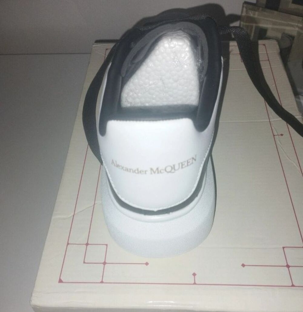Baskets Alexander McQueen neuves noires taille 41 Chaussures
