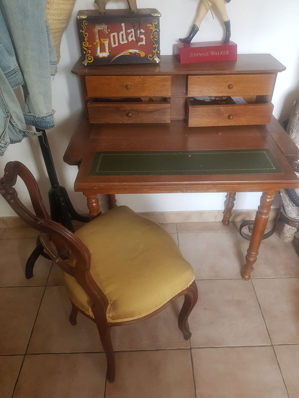 Petit secr&eacute;taire Meubles