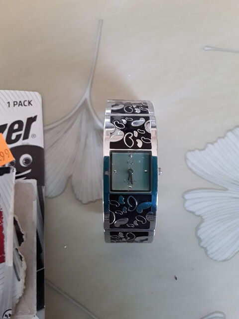 Montre Julien d Orcel motif papillons 40 Faches-Thumesnil (59)