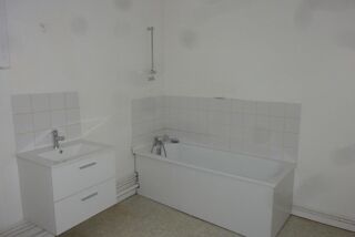  Appartement à louer 2 pièces 61 m²