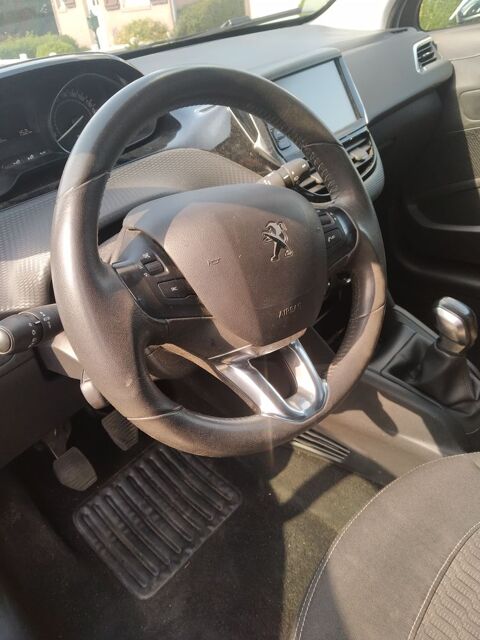 Peugeot 208 1.2 PureTech 82ch BVM5 Style