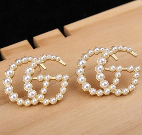 Boucles d'oreilles lettres -puces dores perles 15 Mulhouse (68)