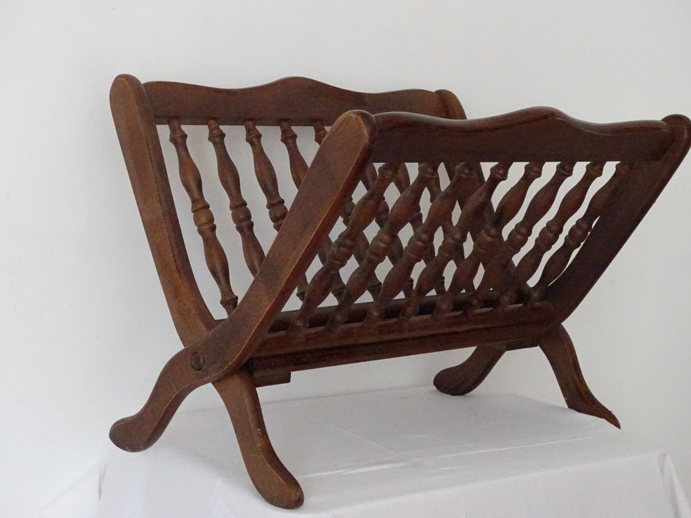 Porte revue pliable rustique Décoration