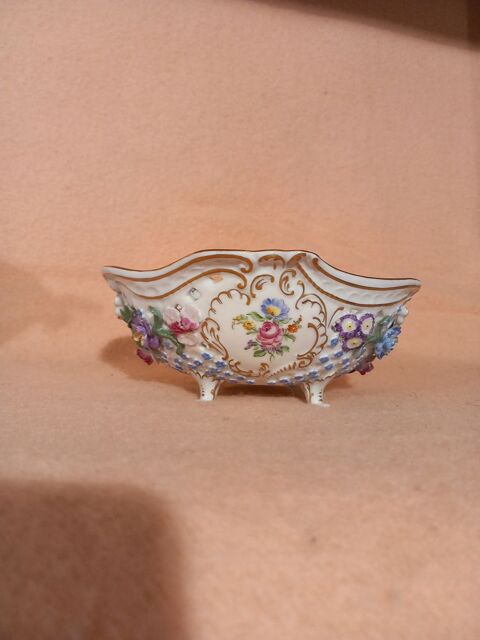 Plat de bonbons en porcelaine de Dresden (Allemagne) 100 Paris 9 (75)