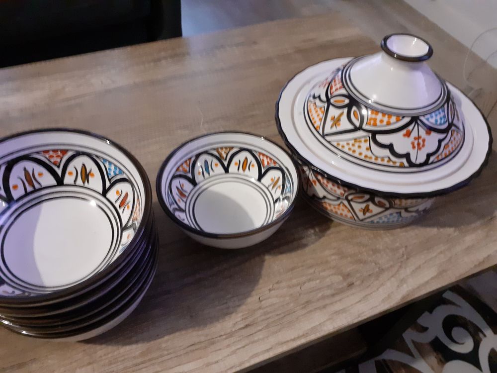 Service &agrave; soupe style oriental Cuisine