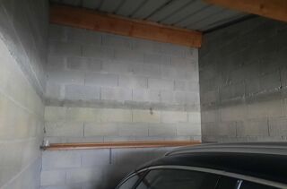  Parking / Garage � louer 14 m� Les villedieu