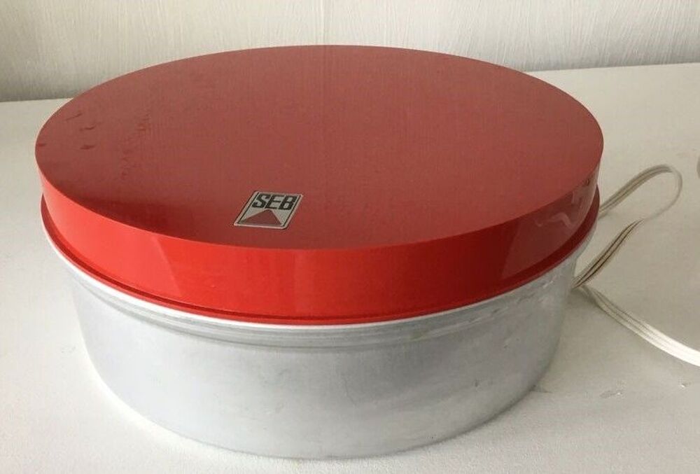 Sorbeti&egrave;re &eacute;lectrique SEB rouge type 321 Electroménager