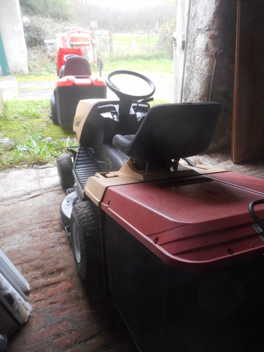 Tracteur tondeuse OLE O MAC 17.5 cv, et 12cv sortie grange Bricolage
