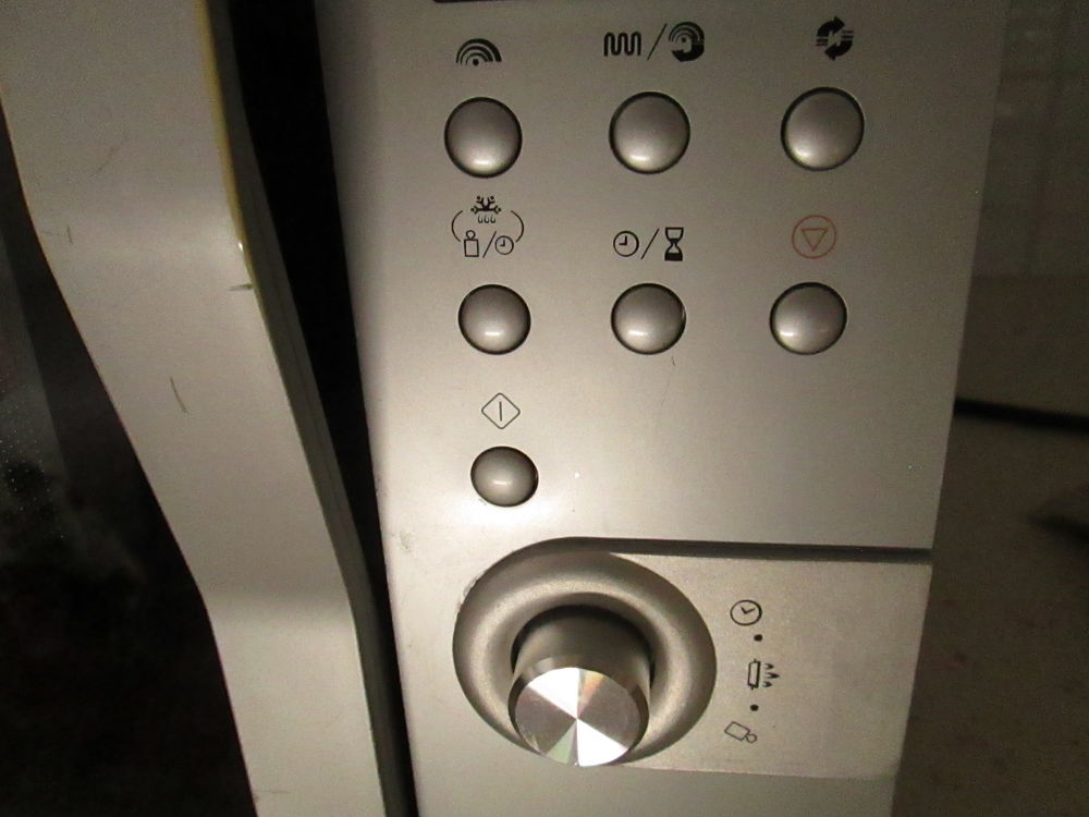 four multiple fonction Electroménager