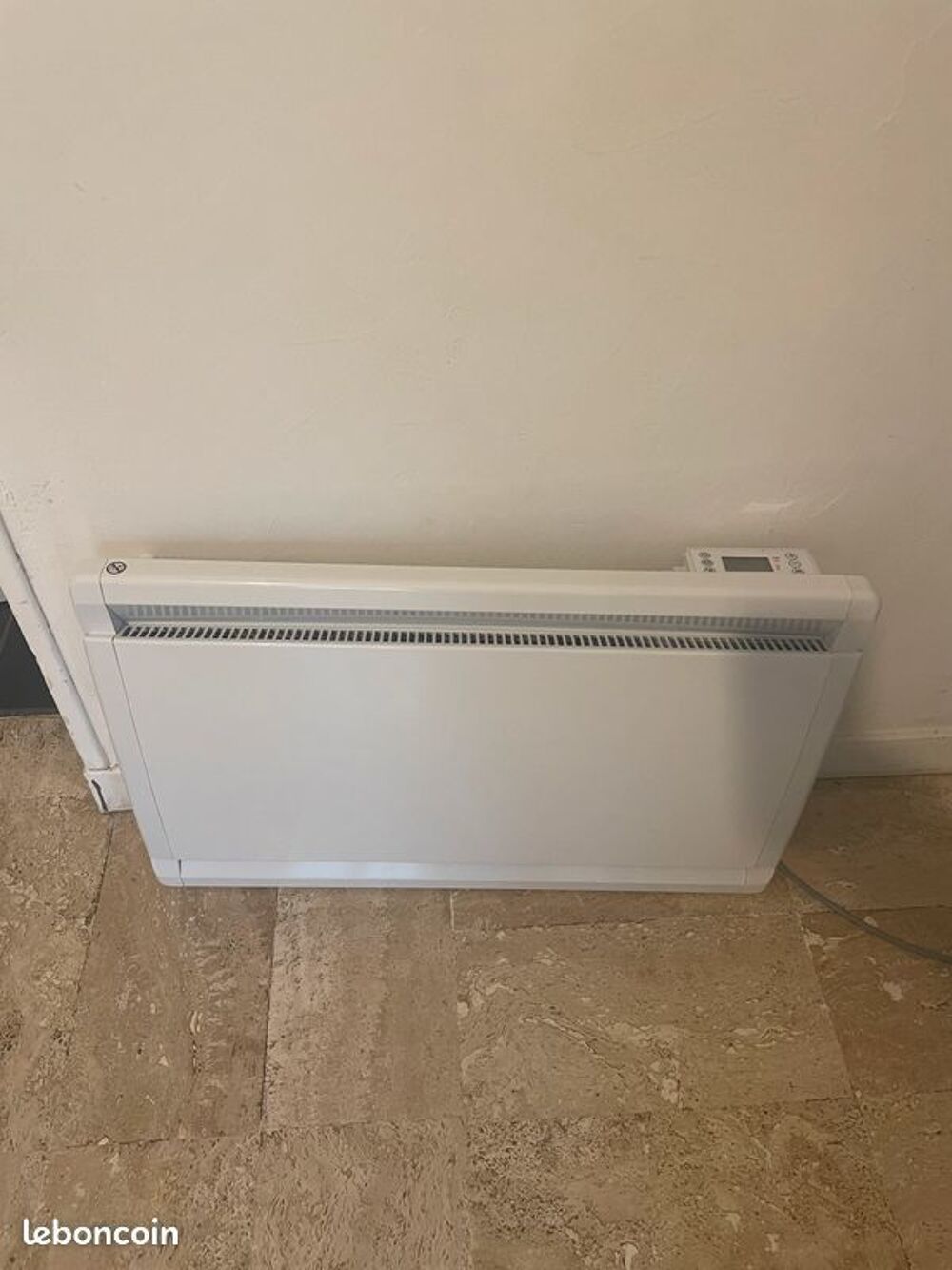 Radiateur mural neuf 1000W &agrave; inertie s&egrave;che neuf Electroménager