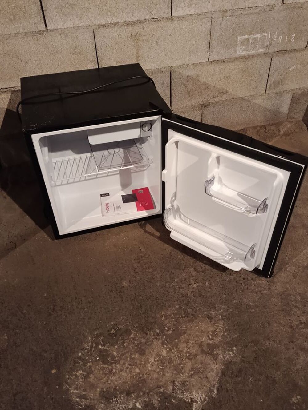 Frigo. en l'&eacute;tat, montant 100 € Electroménager
