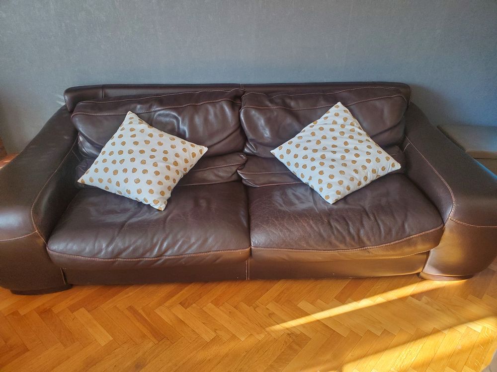 Grand canap&eacute; en cuir v&eacute;ritable marron 4 places Meubles