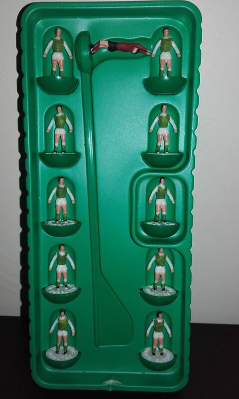 Subbuteo - Equipe / Team Hibernian Edinburgh FC 60 Angers (49)