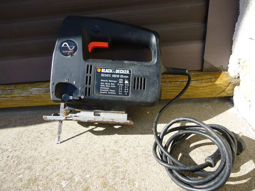 SCIE ELECTRIQUE BLACK ET DECKER 480W Bricolage