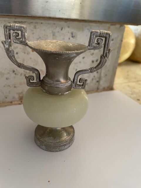 Petit vase ancien metal et marble 7 Bures-sur-Yvette (91)