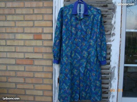 robe de saison � longues manches tr peu port�e, T 48, en TBE 14 Cappelle-la-Grande (59)