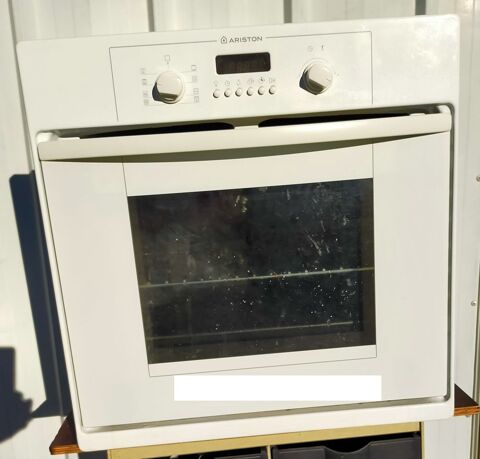 FOUR ARISTON 100 Marsac-sur-l'Isle (24)