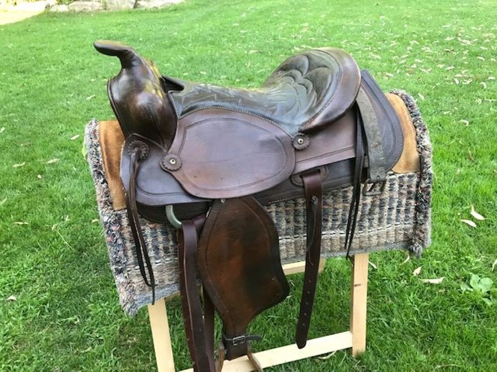 A SAISIR SELLE SIMCO western Sports