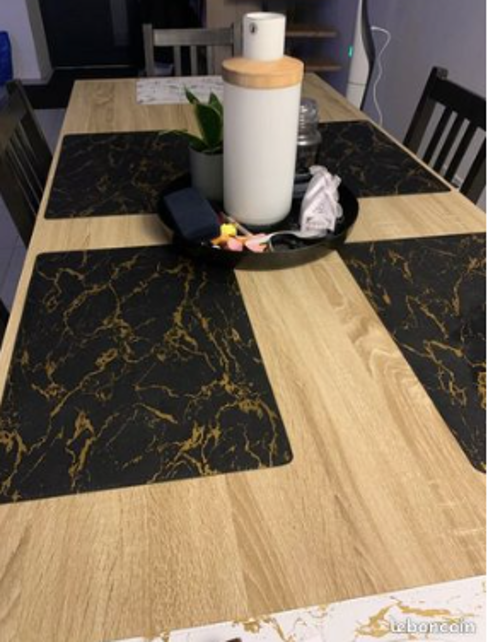 Table &agrave; manger 6 &agrave; 8 personnes Meubles