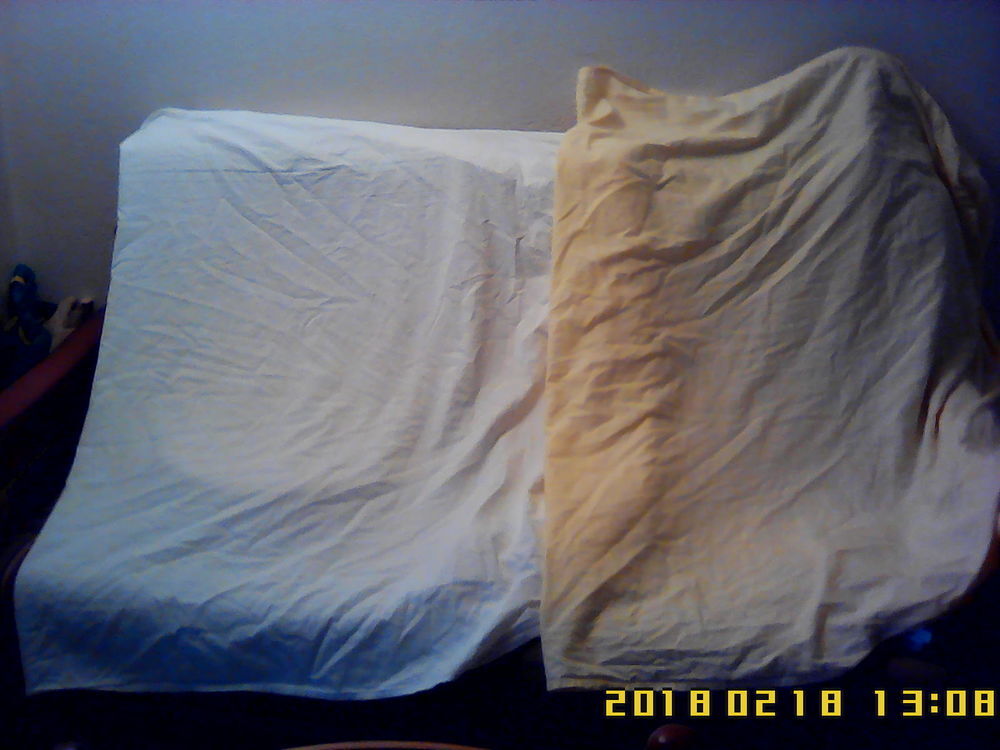 2 draps-housses, 190 x 90 cm. Mati&egrave;re coton. Dcoration
