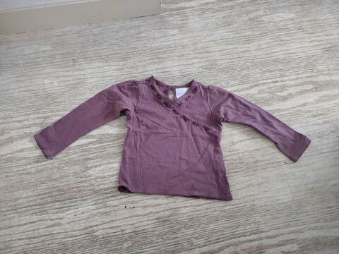 F 9 E (39) - 4 ans - Tee-shirt M.L. prune  T.C.F.  2 Paris 13 (75)