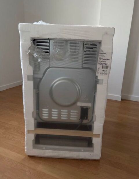 Cuisini�re induction HISENSE HEIT5A40WG 490 Nozay (91)