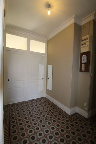  Appartement à louer 2 pièces 60 m²