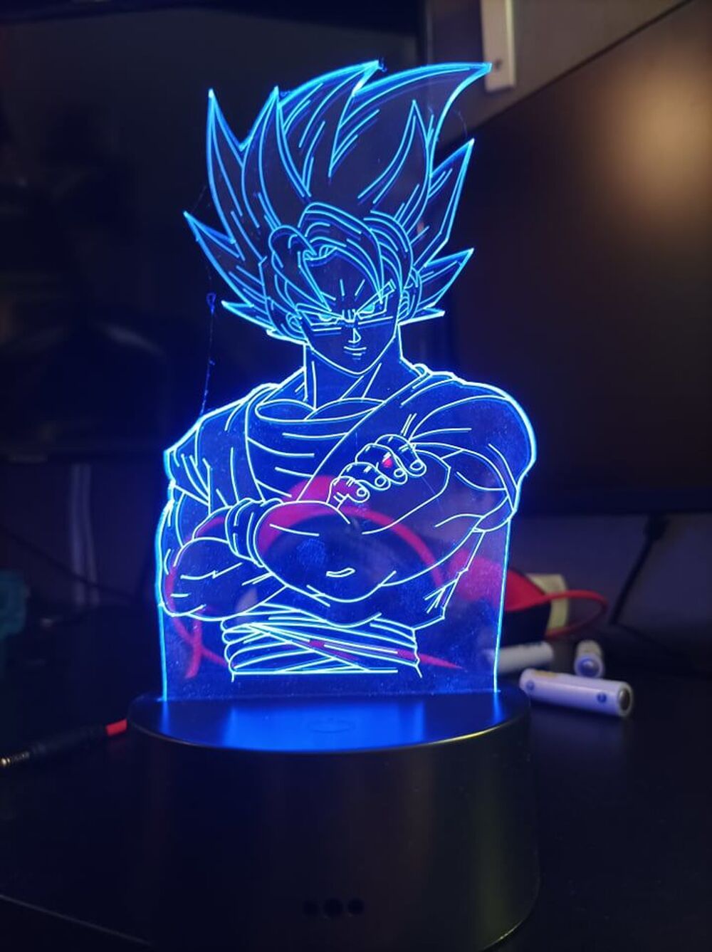 lampe &agrave; poser led differentes couleurs dragon ball 