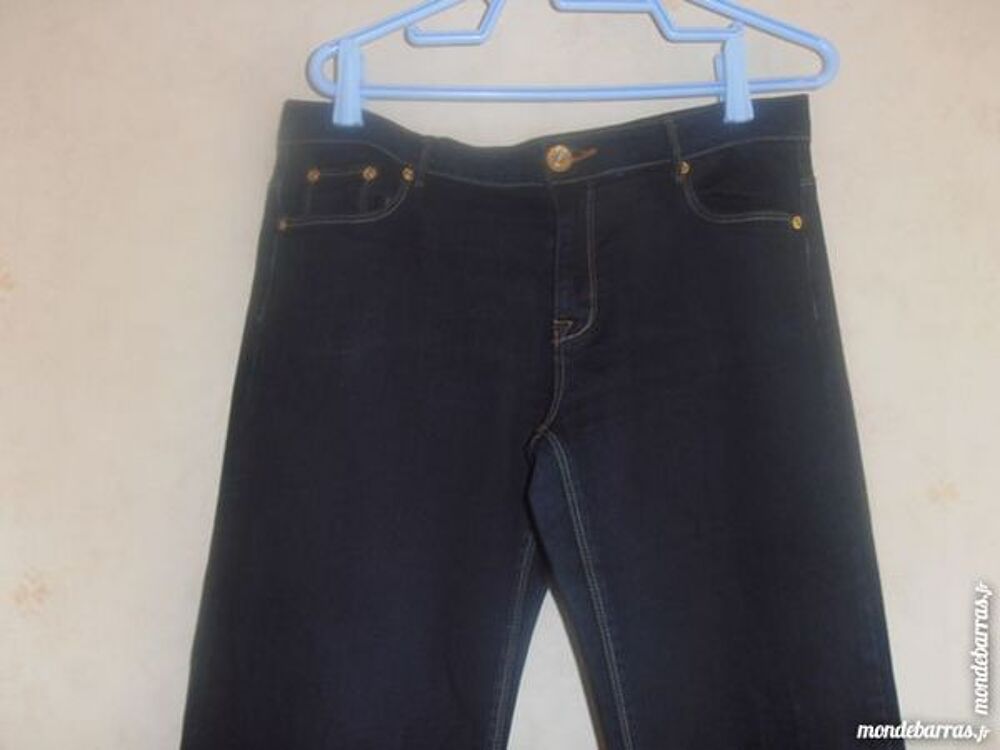 Jean bleu fonc&eacute; (59) Vêtements