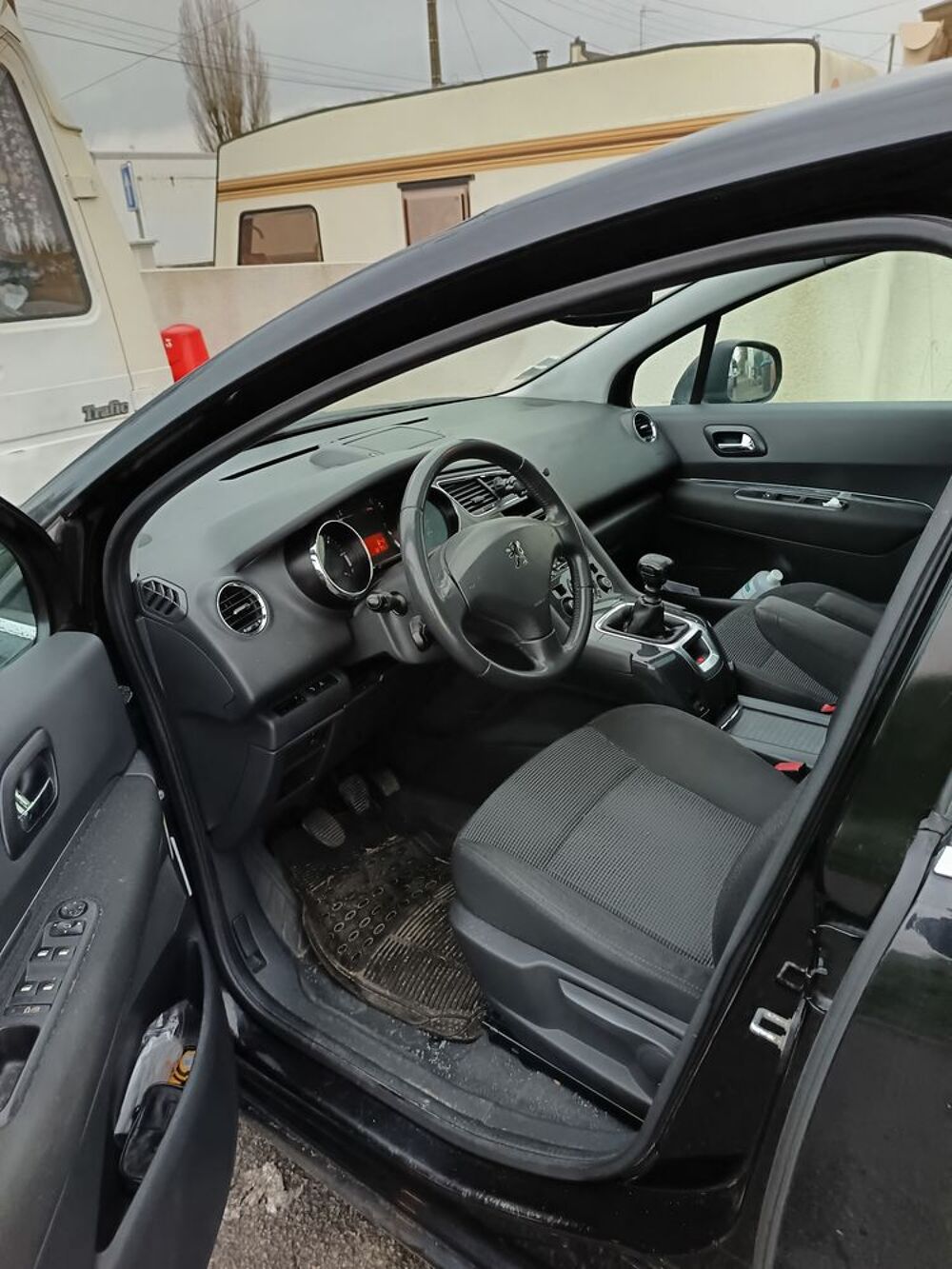 5008 1.6 HDi 112ch FAP BVM6 Confort Pack 7pl 2010 occasion 44570 Trignac
