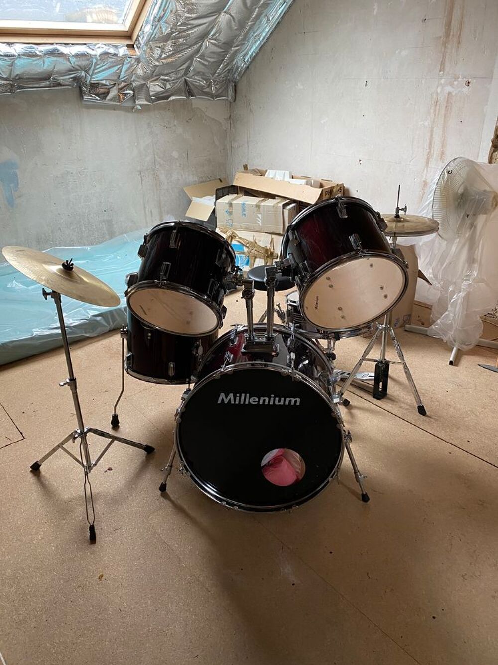 Batterie compl&egrave;te peu utilis&eacute;e Instruments de musique
