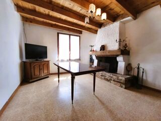 Vente Maison Maison de 73 m², 4 pièces,1 garage, 2 caves, grand grenier Castanet-le-haut