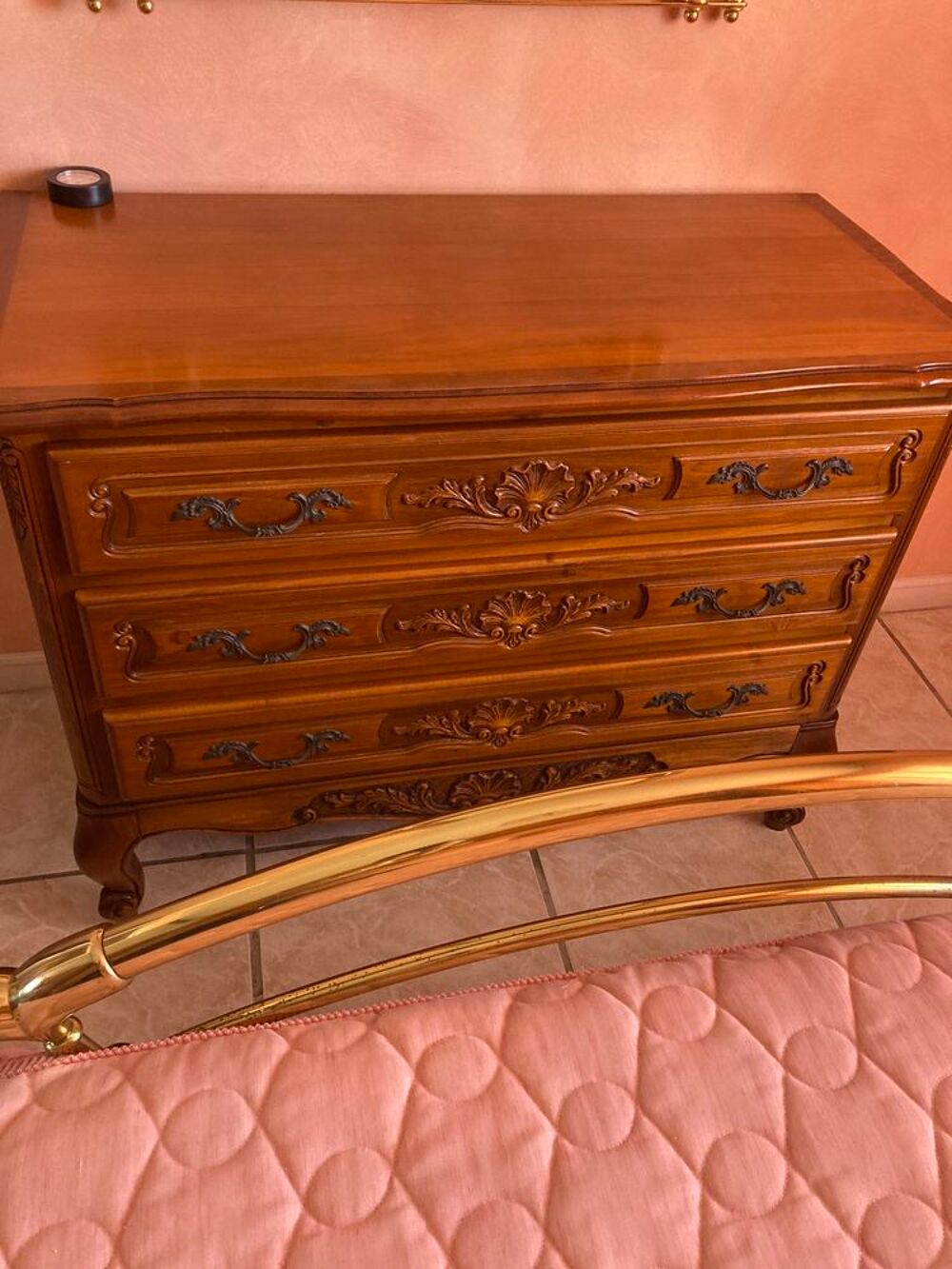 Chambre &agrave; coucher en merisier Meubles