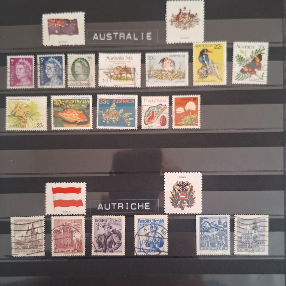 Lot de 200 timbres du monde entier 
