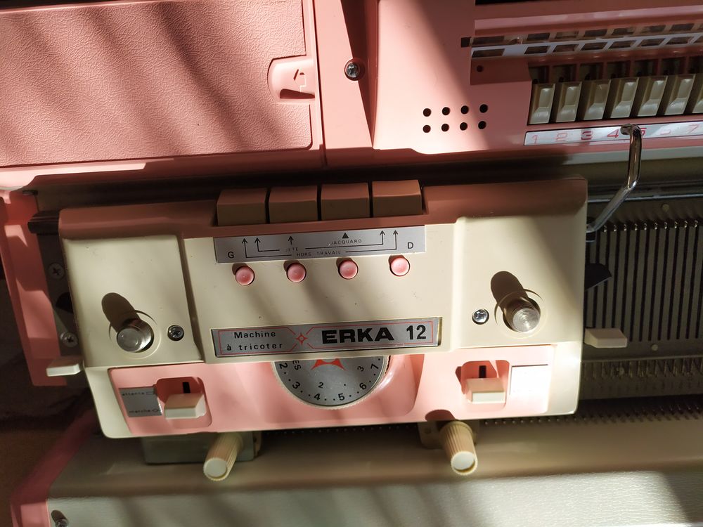 Machine &agrave; tricoter double fonture Electromnager