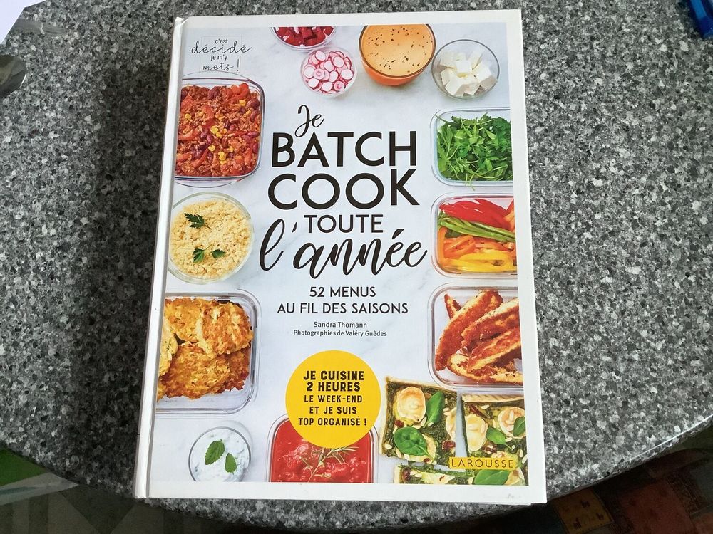 Livre de Batch Cooking 52 menus au fll des saisons. Larousse Cuisine
