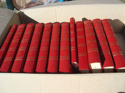  UNE COLLECTION Livres sur NAPOLEON .12 LIVRES 20 Villev�que (49)