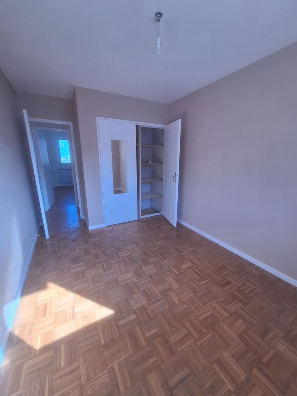 Location Appartement T5 spacieux et Lumineux Fontaine