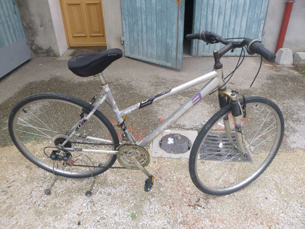 nombreux v&eacute;los r&eacute;vis&eacute;s garantis Vélos