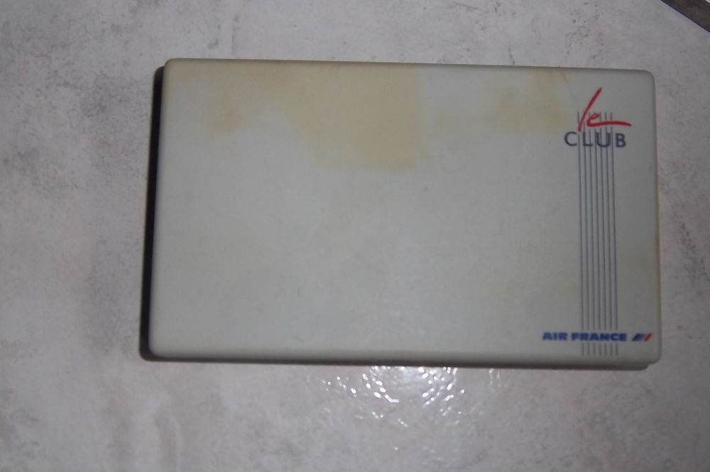 N&eacute;cessaire de voyage pour collection 