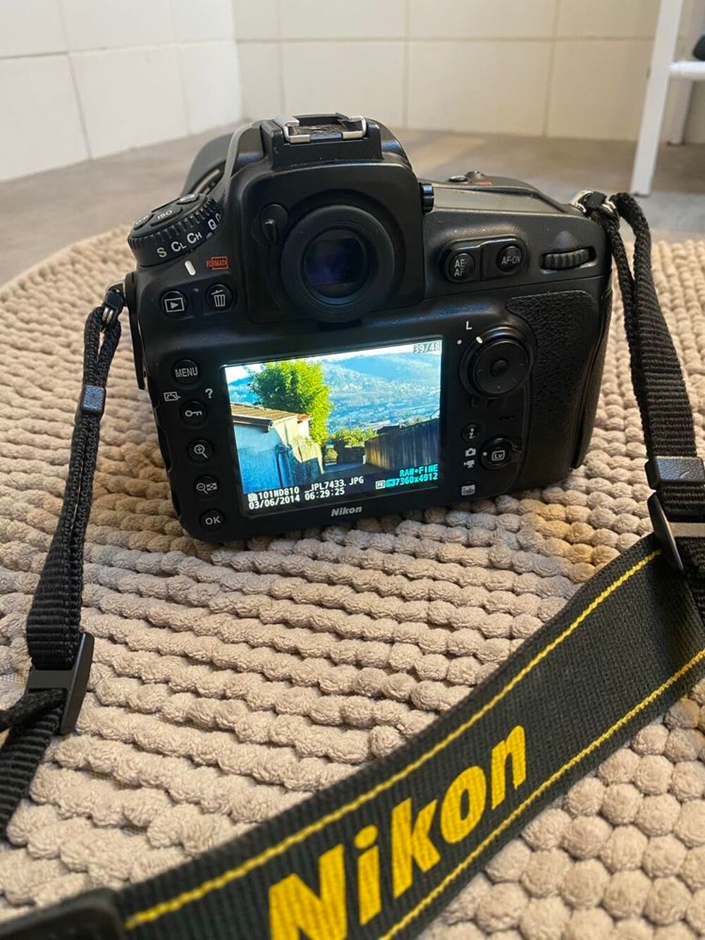 Appareil photo NIIKON D 810 Zoom NIKON AF NIKKOR IF ASPHERICAL MACRO (1:2) 0 72 24-85 mn 1:28-4 D Photos/Video/TV