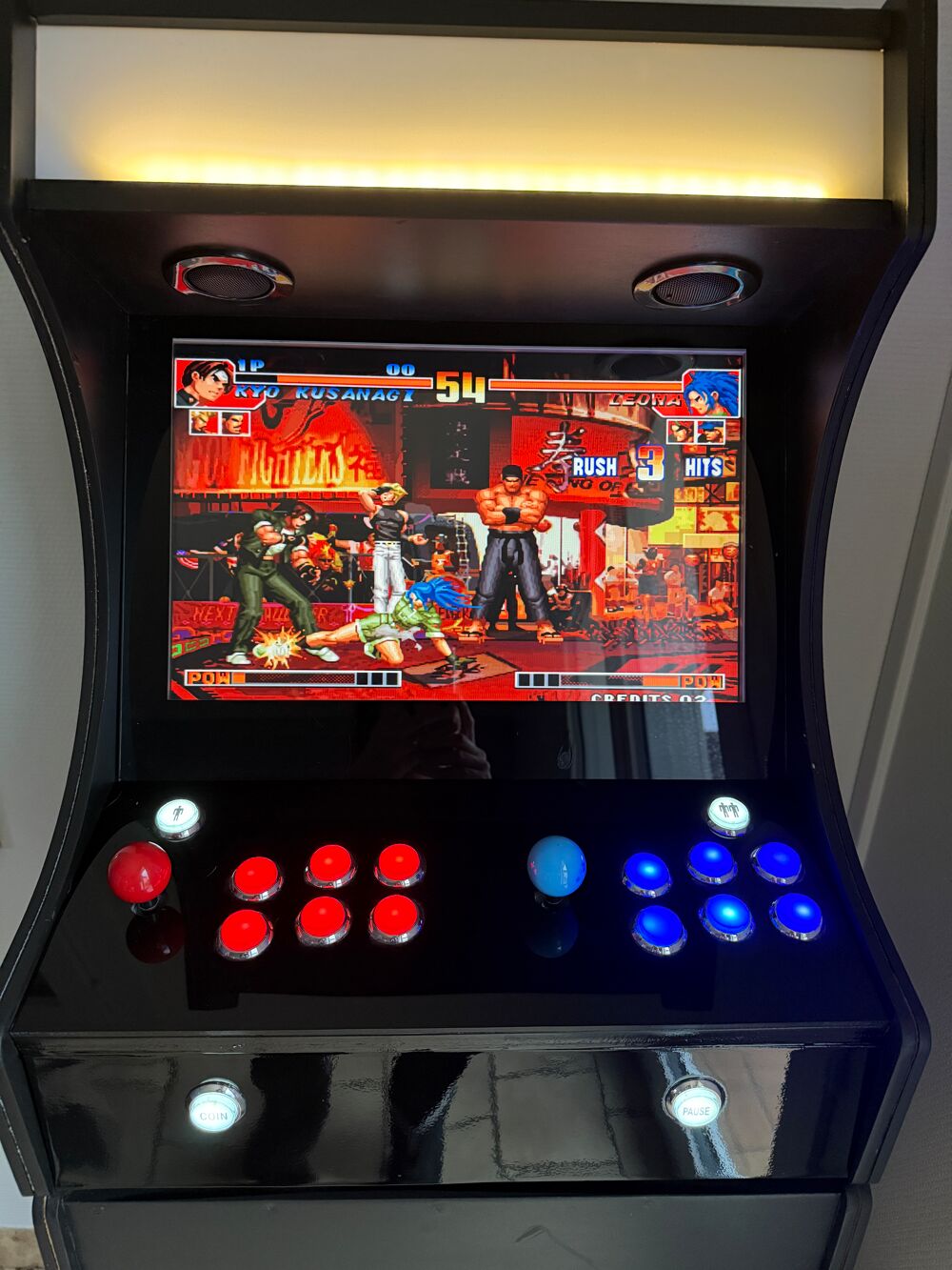 Borne arcade 
Consoles et jeux vidéos