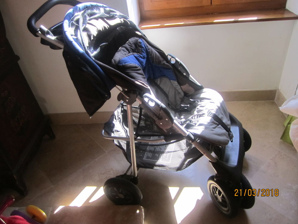Poussette marque GRACO Puriculture