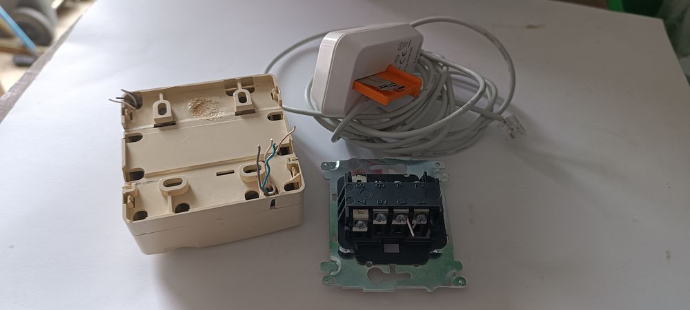 C&acirc;bles t&eacute;l&eacute;phonique Prises et Filtres ADSL Téléphones et tablettes